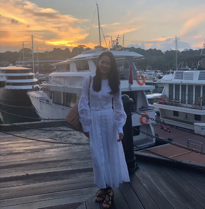 Phụ nữ 30+ có thể học ngay 5 cách diện đồ tinh tế của Son Ye Jin ảnh 6 Phụ nữ 30+ có thể học ngay 5 cách diện đồ tinh tế của Son Ye Jin ảnh 6