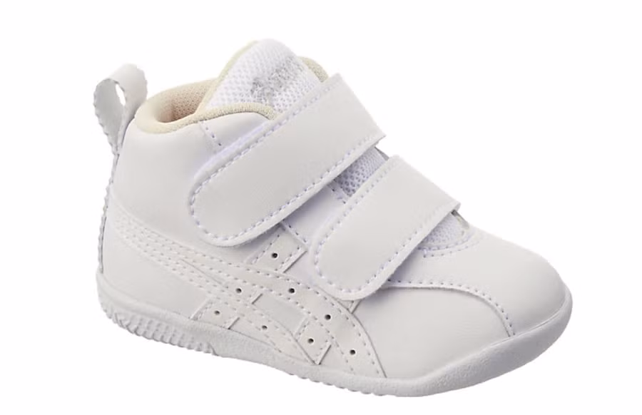 Đôi giày đến từ thương hiệu thời trang của Nhật Bản.