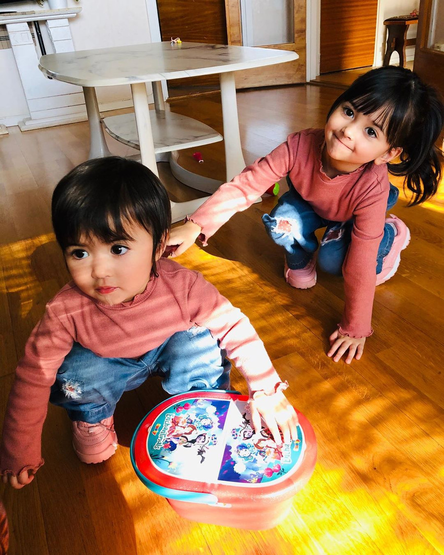 Em bé từng gây sốt MXH vì đôi mắt hệt búp bê giờ ra sao? ảnh 19 Em bé từng gây sốt MXH vì đôi mắt hệt búp bê giờ ra sao? ảnh 19