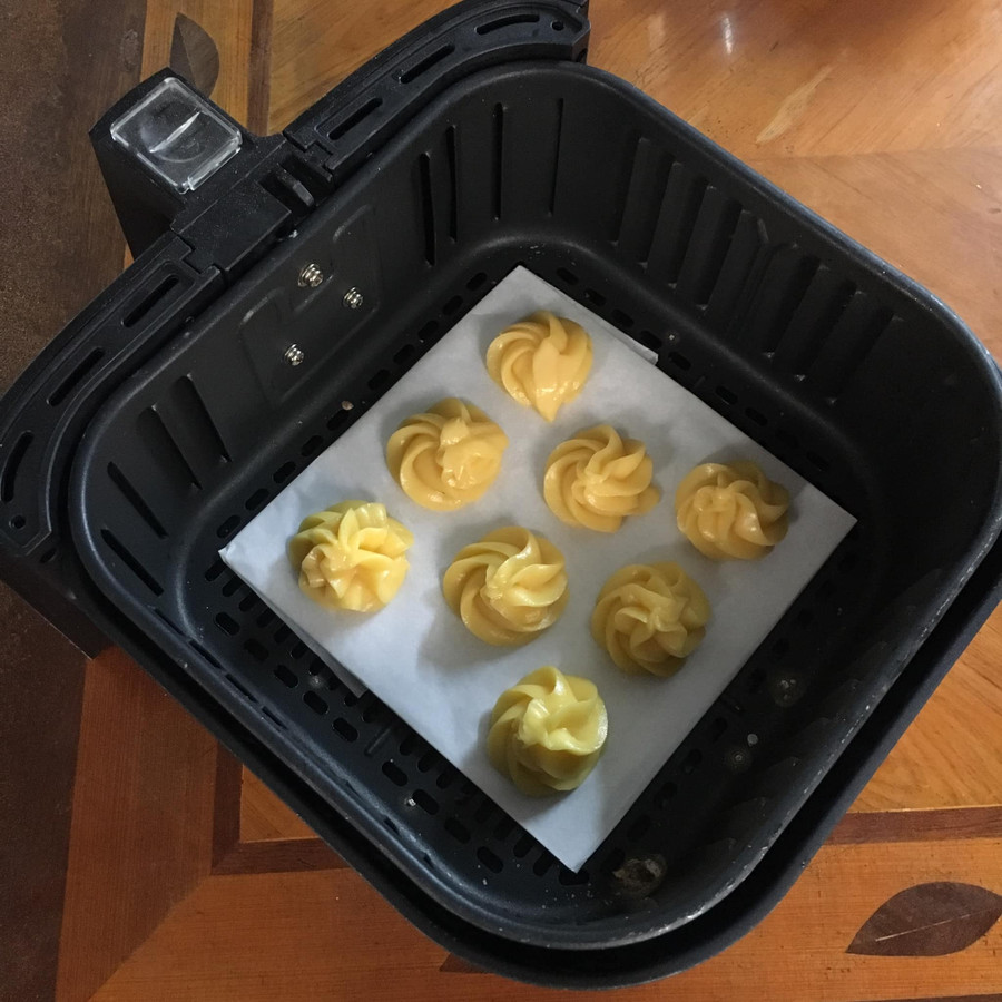 Cách làm bánh su kem dễ dàng bằng nồi chiên không dầu ảnh 7 Cách làm bánh su kem dễ dàng bằng nồi chiên không dầu ảnh 7