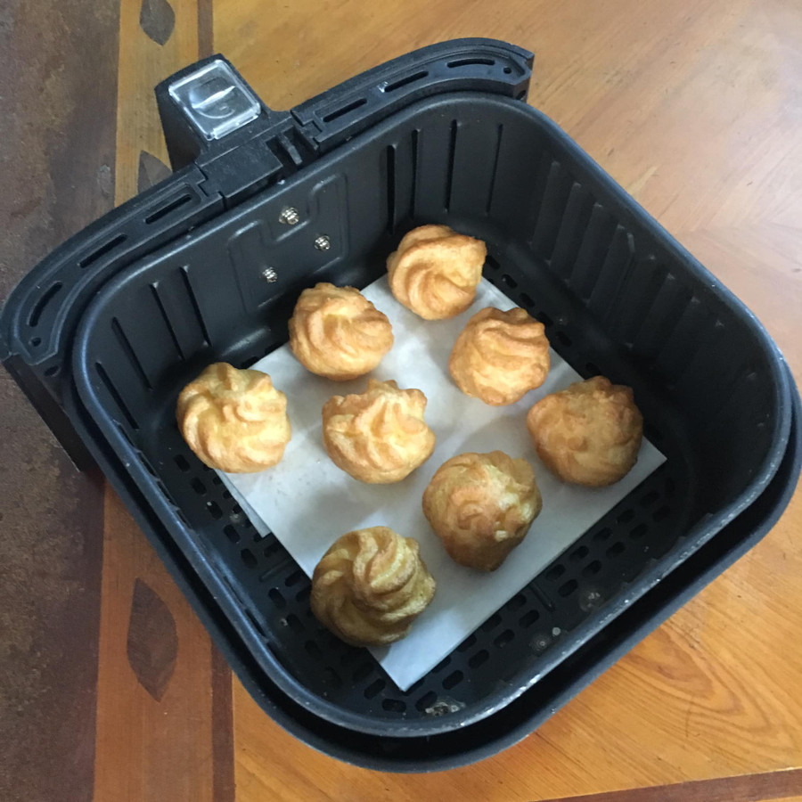 Cách làm bánh su kem dễ dàng bằng nồi chiên không dầu ảnh 8 Cách làm bánh su kem dễ dàng bằng nồi chiên không dầu ảnh 8