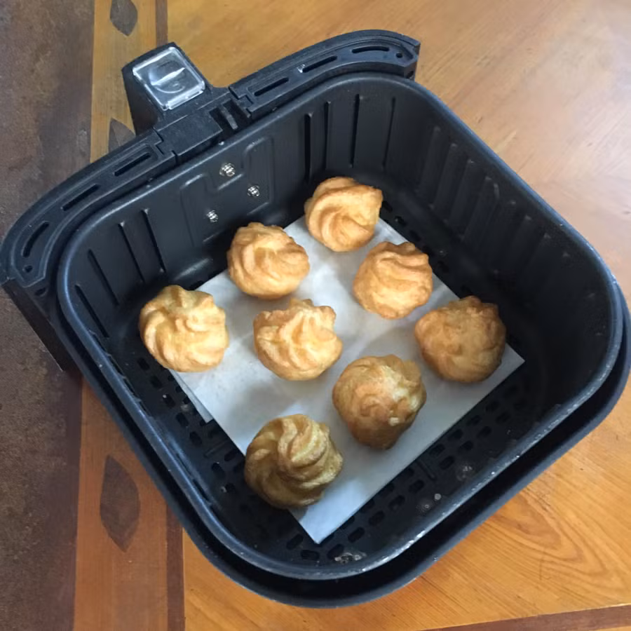 Cách làm bánh su kem dễ dàng bằng nồi chiên không dầu ảnh 8 Cách làm bánh su kem dễ dàng bằng nồi chiên không dầu ảnh 8