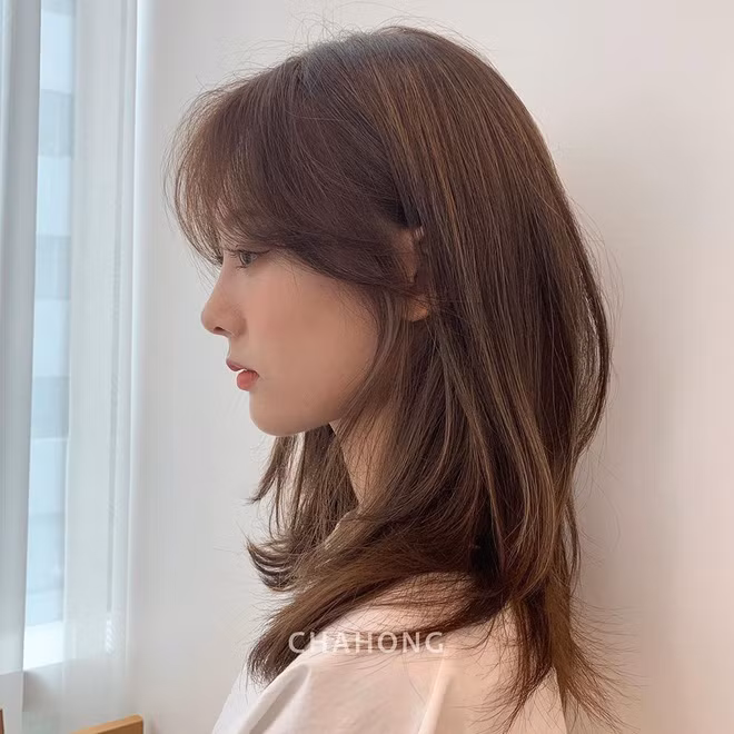 Loạt chiêu làm tóc khi đến salon giúp bạn trẻ hơn ít nhất 5 tuổi ảnh 12 Loạt chiêu làm tóc khi đến salon giúp bạn trẻ hơn ít nhất 5 tuổi ảnh 12