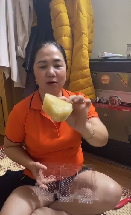 Bổ bưởi kiểu này ai dám rước về làm dâu ảnh 3 Bổ bưởi kiểu này ai dám rước về làm dâu ảnh 3