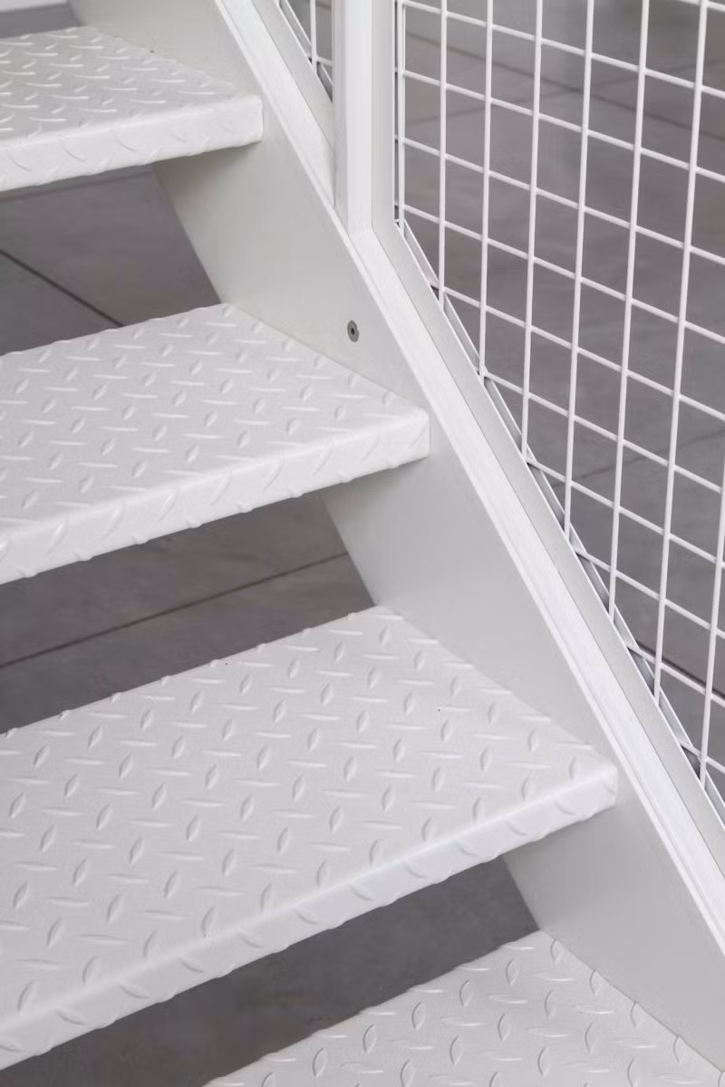 11 ý tưởng thiết kế cầu thang thông minh cho nhà có gác xép ảnh 3