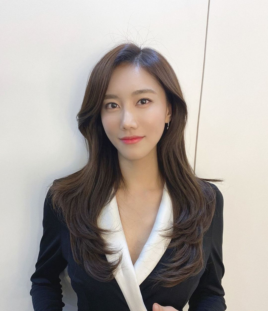 5 trend tóc dài hot nhất xứ Hàn Quốc, đặt ngay lịch cắt để trẻ ra 5 tuổi là ít ảnh 5 5 trend tóc dài hot nhất xứ Hàn Quốc, đặt ngay lịch cắt để trẻ ra 5 tuổi là ít ảnh 5