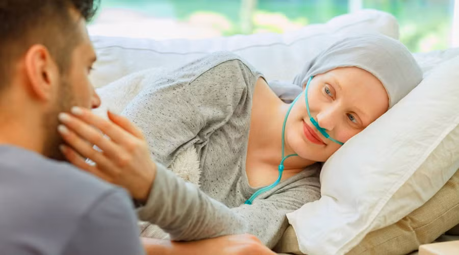 Các bác sĩ ung thư đề nghị rằng nếu một thành viên trong gia đình bị mắc bệnh ung thư ruột thì tất cả thành viên còn lại đều phải đến bệnh viện để kiểm tra định kỳ mỗi năm.