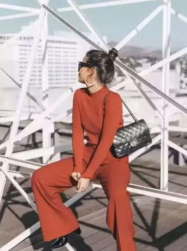 4 kiểu quần hoàn hảo khi mặc cùng áo len ảnh 7