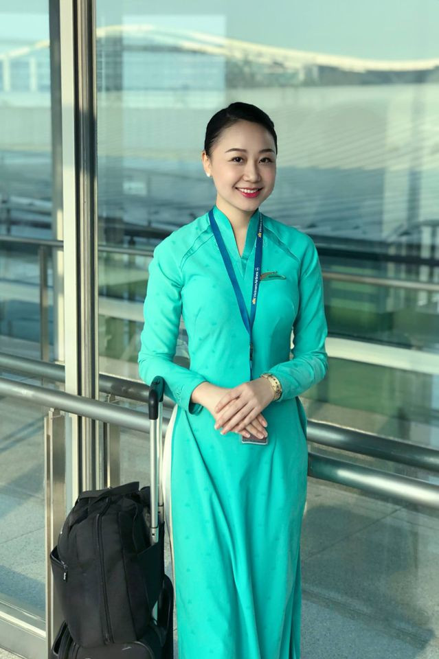 Hình ảnh xinh xắn của nữ tiếp viên hàng không trước khi bị xe Mercedes đâm thương tật vĩnh viễn 75% khiến nhiều người không khỏi xót xa - Ảnh 1. Hình ảnh xinh xắn của nữ tiếp viên hàng không trước khi bị xe Mercedes đâm thương tật vĩnh viễn 75% khiến nhiều người không khỏi xót xa - Ảnh 1.