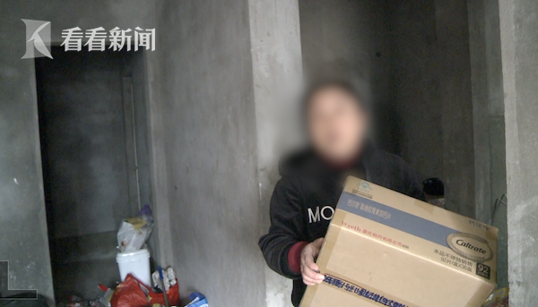 Bỏ hoang nhà 10 năm, người chủ về kiểm tra thì đột nhiên run bần bật vì âm thanh lạ, sau đó lại chết trân với cảnh tượng khủng khiếp - Ảnh 4.