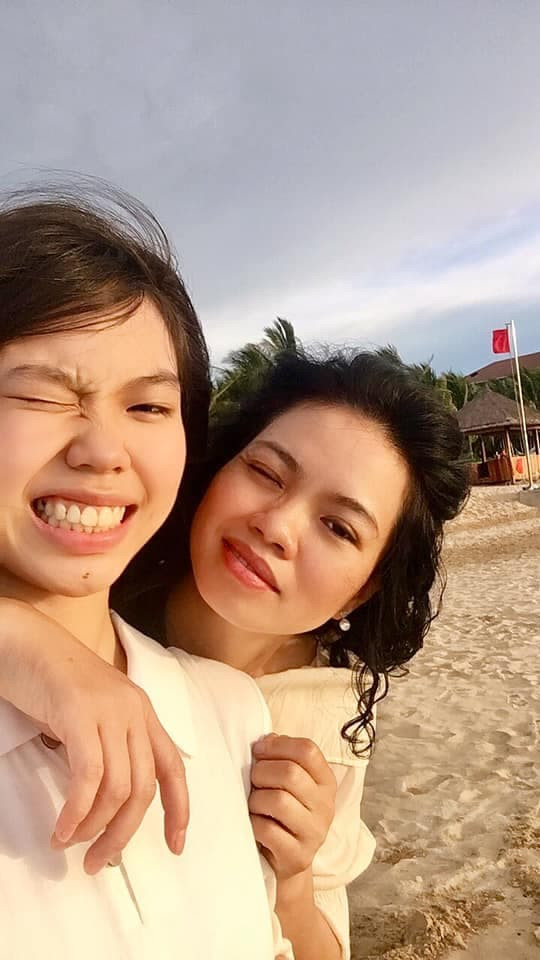 Sau 4 năm bố mất, con gái nghệ sĩ Trần Lập đã lớn xinh đẹp, dịu dàng như thiếu nữ ảnh 2 Sau 4 năm bố mất, con gái nghệ sĩ Trần Lập đã lớn xinh đẹp, dịu dàng như thiếu nữ ảnh 2