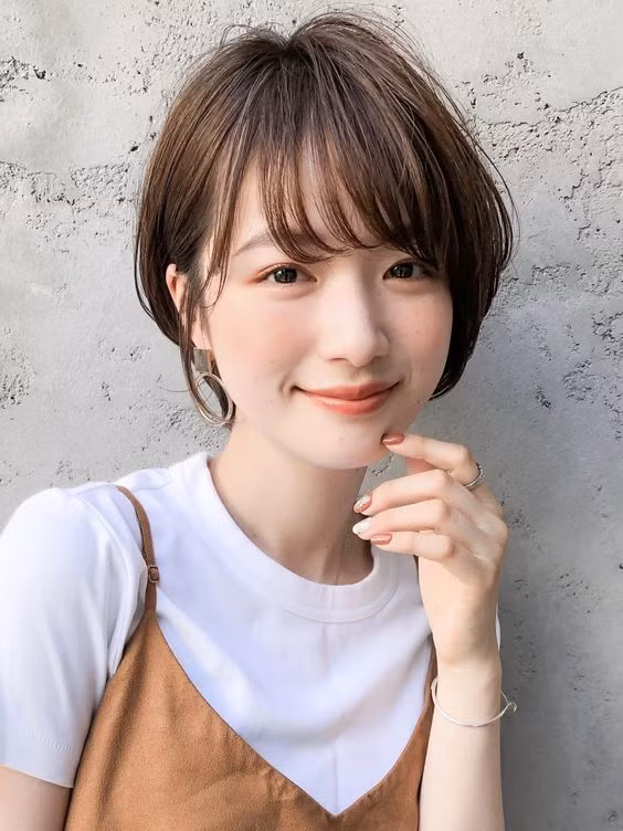 Có tới 9 kiểu tóc ngắn giúp các chị em "trẻ hóa" thành công và gương mặt thon gọn hơn hẳn - Ảnh 9.