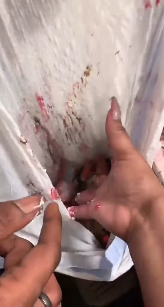 Mẹ "chết đứng" rồi bật khóc nức nở khi nhìn thấy đống mỹ phẩm mình nâng niu đang nằm trong bồn rửa mặt - Ảnh 8.