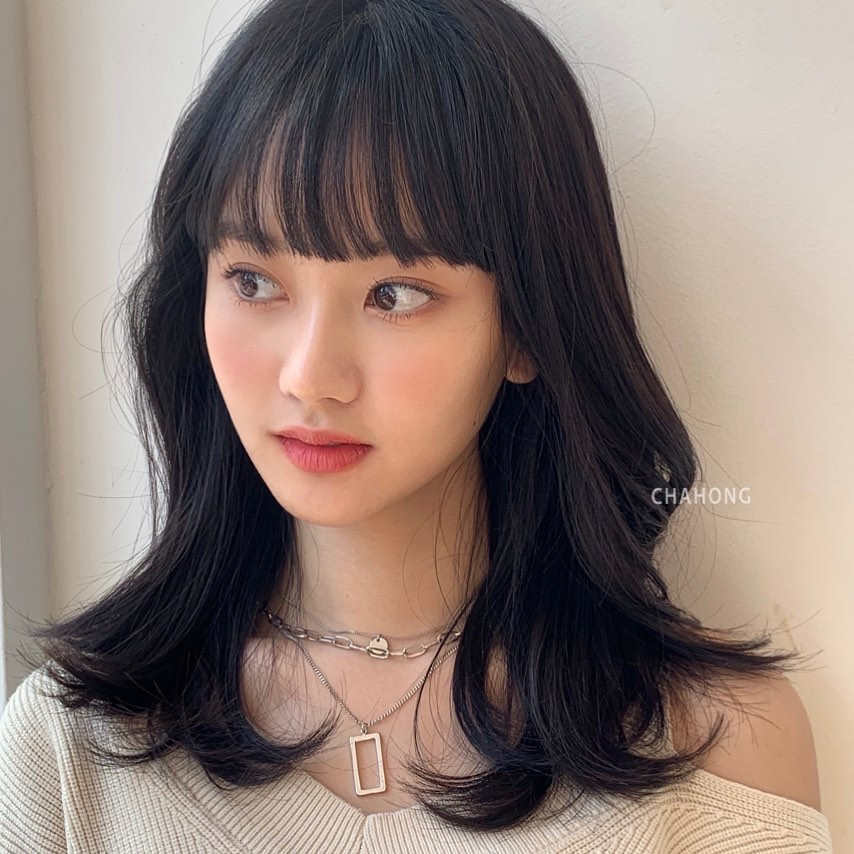 5 kiểu này xinh đẹp, sang chảnh cực hợp với cô nàng tóc đen ảnh 9  5 kiểu này xinh đẹp, sang chảnh cực hợp với cô nàng tóc đen ảnh 9
