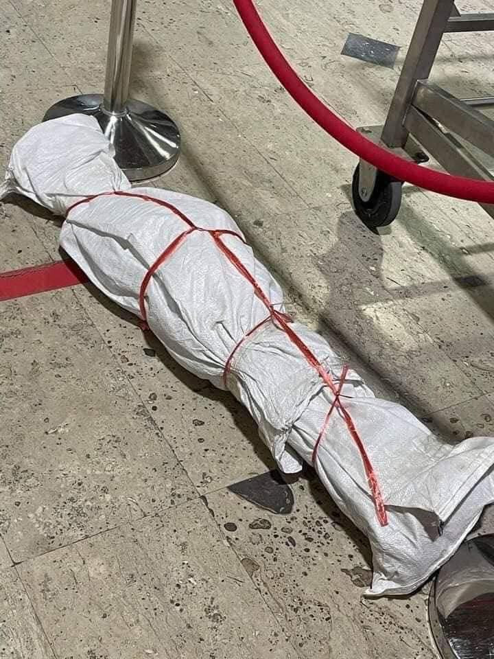 Thanh niên "ba chân bốn cẳng" bỏ chạy ở sân bay, biết sự thật ai cũng phì cười ảnh 5 Thanh niên "ba chân bốn cẳng" bỏ chạy ở sân bay, biết sự thật ai cũng phì cười ảnh 5