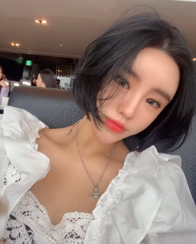 Loạt chiêu làm tóc khi đến salon giúp bạn trẻ hơn ít nhất 5 tuổi ảnh 13 Loạt chiêu làm tóc khi đến salon giúp bạn trẻ hơn ít nhất 5 tuổi ảnh 13