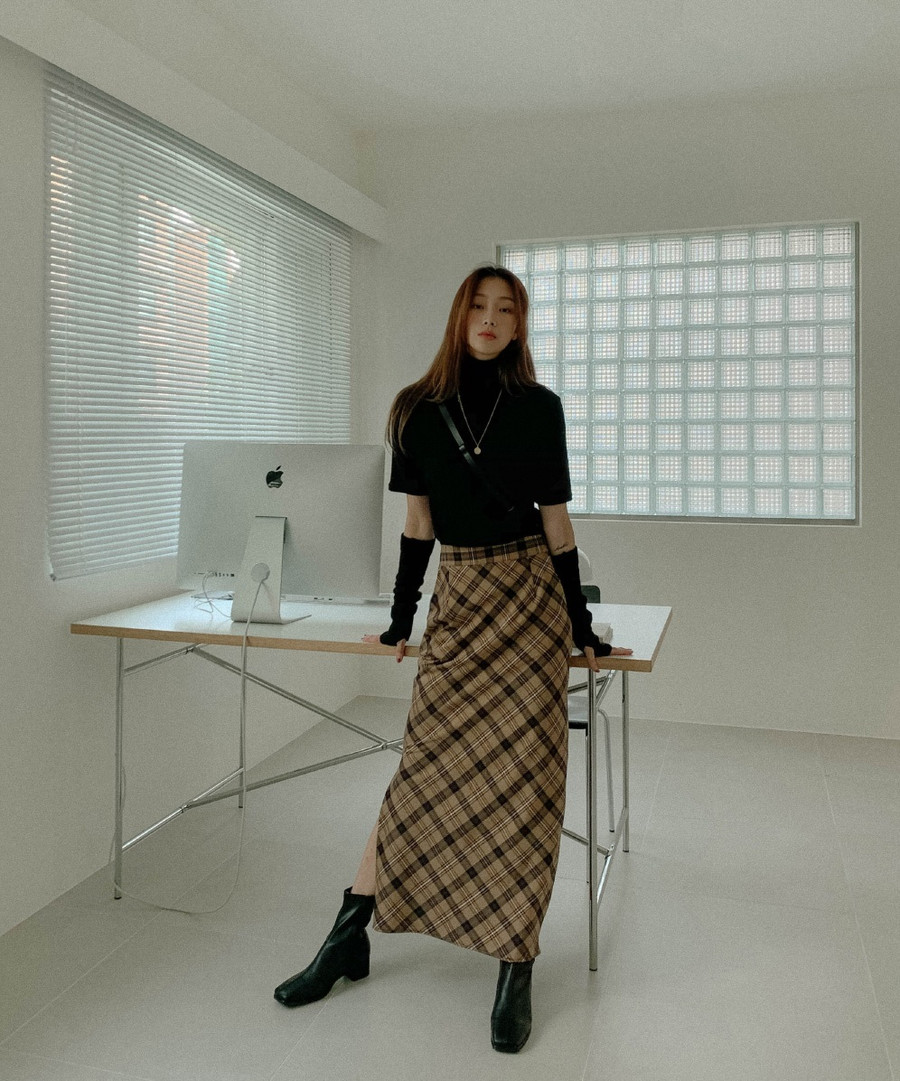 5 kiểu chân váy dài xinh và sang đáng sắm nhất dịp Black Friday ảnh 4