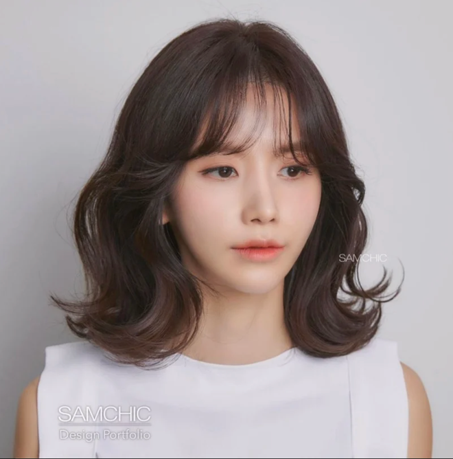 5 kiểu tóc uốn nhẹ nhàng, sang chảnh cho mùa Thu ảnh 11 5 kiểu tóc uốn nhẹ nhàng, sang chảnh cho mùa Thu ảnh 11