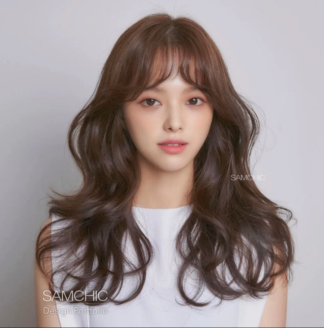 5 kiểu tóc uốn nhẹ nhàng, sang chảnh cho mùa Thu ảnh 4 5 kiểu tóc uốn nhẹ nhàng, sang chảnh cho mùa Thu ảnh 4