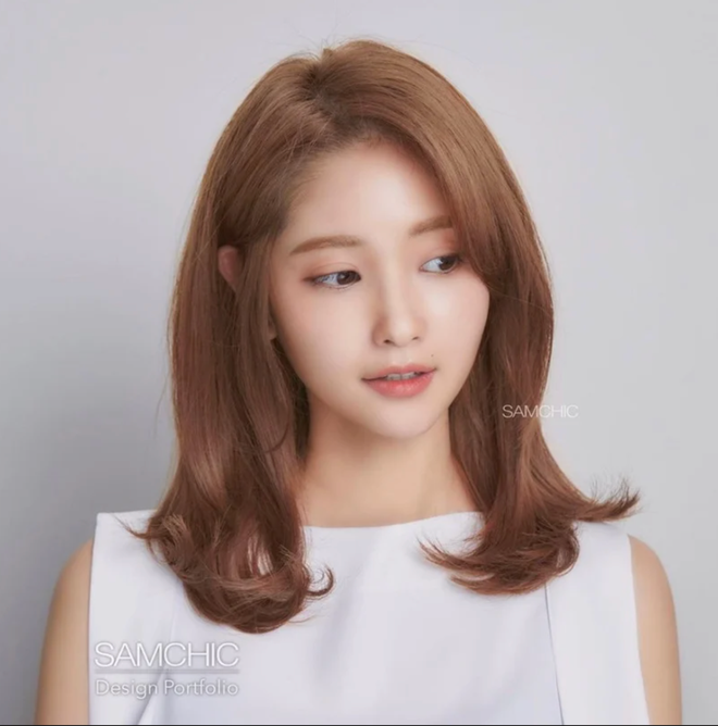 5 kiểu tóc uốn nhẹ nhàng, sang chảnh cho mùa Thu ảnh 8 5 kiểu tóc uốn nhẹ nhàng, sang chảnh cho mùa Thu ảnh 8