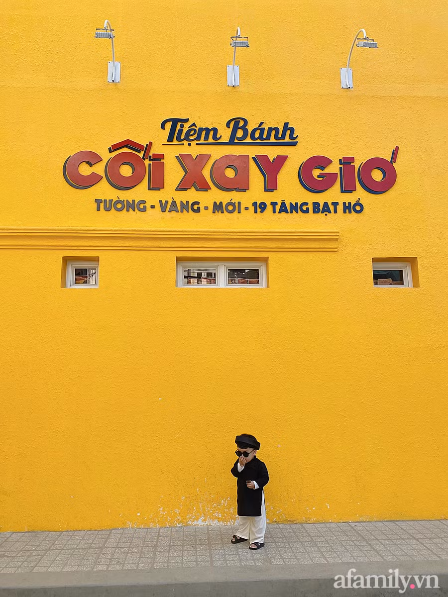 Bộ ảnh được chụp vào chiều mùng 2 Tết Nguyên Đán Tân Sửu vừa qua. Cả nhà Hill cùng đi dạo phố chơi Tết và tiện thể chụp luôn.