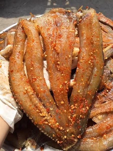 Cô gái bày cách tách vây cá lóc trong vài giây, hội mê cá thở phào nhẹ nhõm ảnh 10