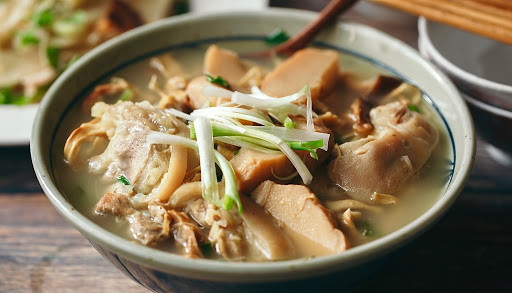 Canh măng - chân giò là món ăn không thể thiếu mỗi dịp Tết đến, chị em muốn nấu ngon cần nằm lòng các thao tác sau đây! - Ảnh 1. Canh măng - chân giò là món ăn không thể thiếu mỗi dịp Tết đến, chị em muốn nấu ngon cần nằm lòng các thao tác sau đây! - Ảnh 1.