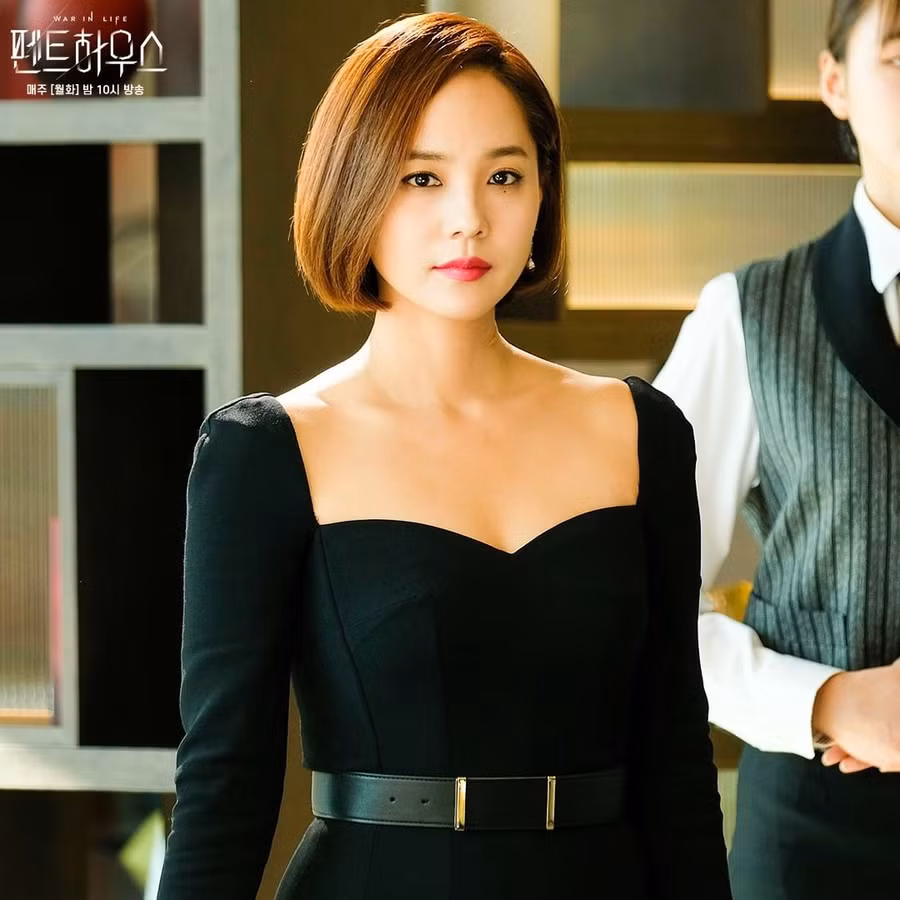 5 mẫu váy sang chảnh thượng lưu, lại tôn dáng của hội chị đẹp "Penthouse" ảnh 4 5 mẫu váy sang chảnh thượng lưu, lại tôn dáng của hội chị đẹp "Penthouse" ảnh 4