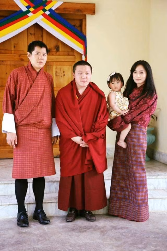 Gia đình cực phẩm của Hoàng hậu "vạn người mê" Bhutan: Em trai trở thành phò mã, chị gái lấy hoàng tử có vẻ đẹp hoàn mỹ - Ảnh 7.
