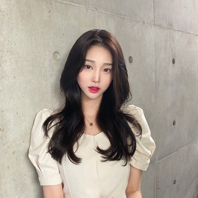 5 kiểu tóc uốn nhẹ nhàng, sang chảnh cho mùa Thu ảnh 2 5 kiểu tóc uốn nhẹ nhàng, sang chảnh cho mùa Thu ảnh 2