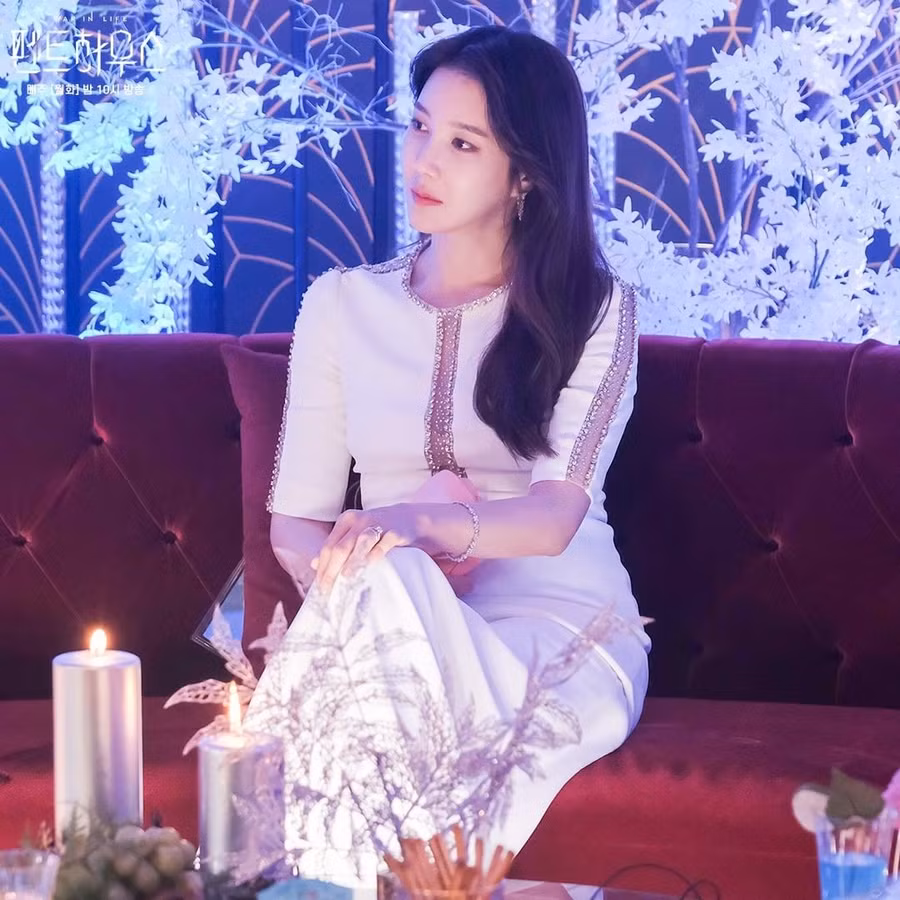 5 mẫu váy sang chảnh thượng lưu, lại tôn dáng của hội chị đẹp "Penthouse" ảnh 15 5 mẫu váy sang chảnh thượng lưu, lại tôn dáng của hội chị đẹp "Penthouse" ảnh 15