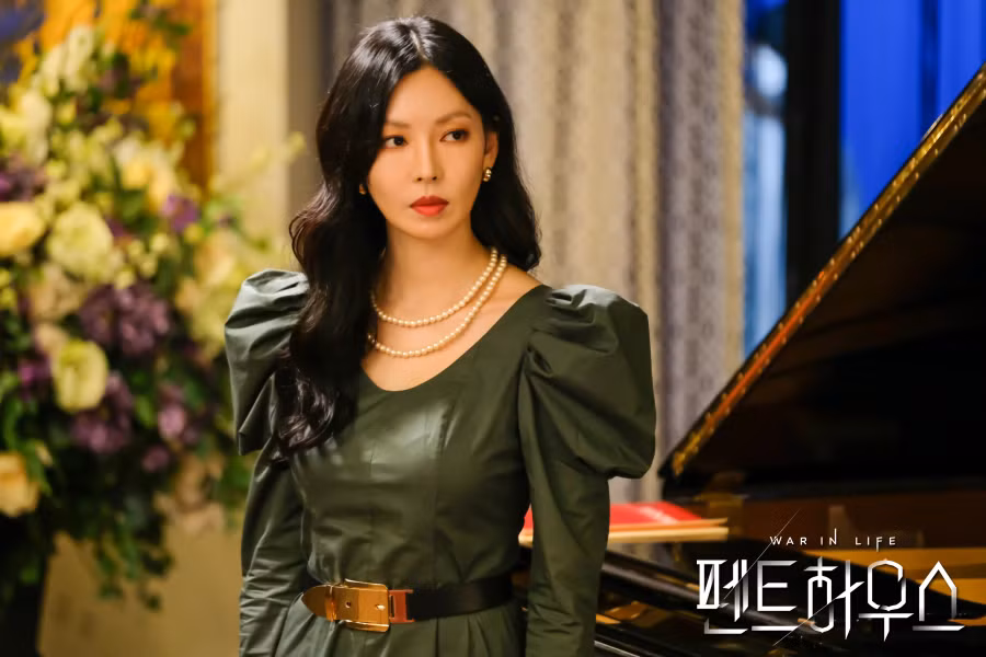 5 mẫu váy sang chảnh thượng lưu, lại tôn dáng của hội chị đẹp "Penthouse" ảnh 6 5 mẫu váy sang chảnh thượng lưu, lại tôn dáng của hội chị đẹp "Penthouse" ảnh 6