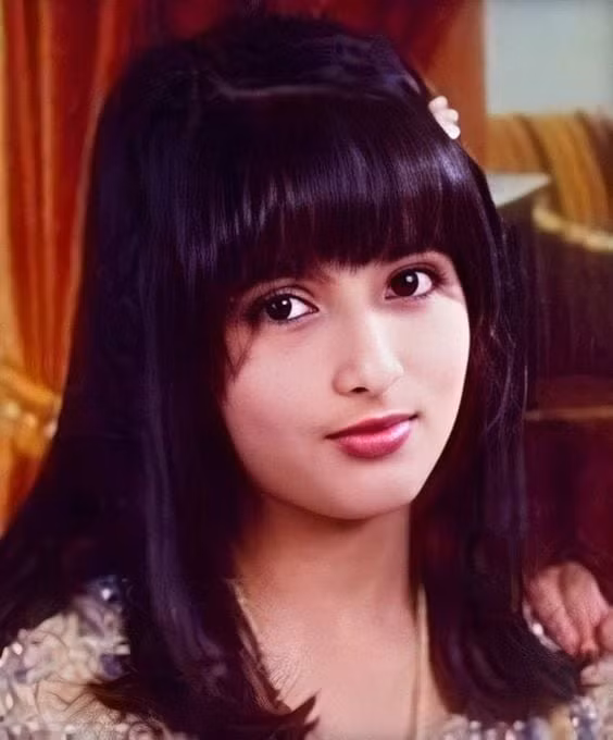 Vẻ đẹp thiếu nữ của vợ Thái tử Dubai khiến người hâm mộ ngất ngây.