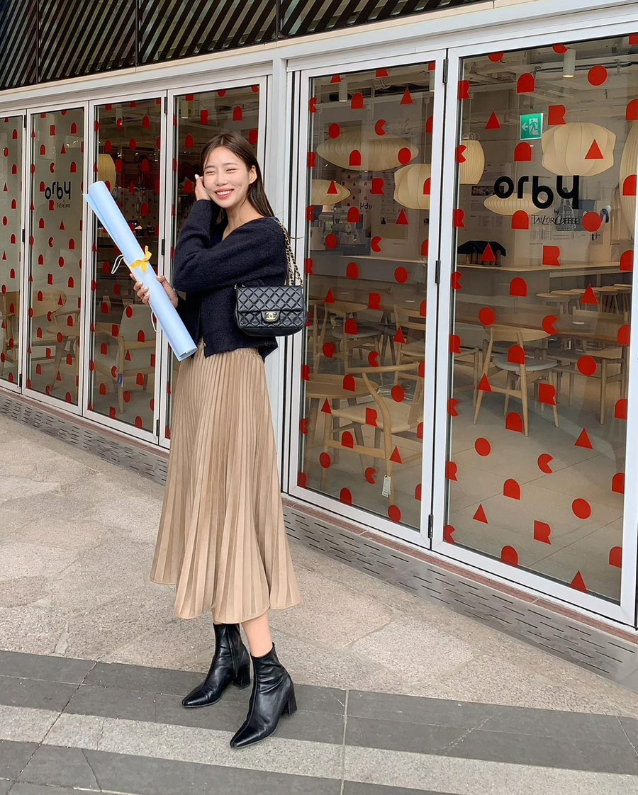 5 mẫu giày tôn dáng siêu đỉnh, chị em nhất định phải sắm cho Tết ảnh 10