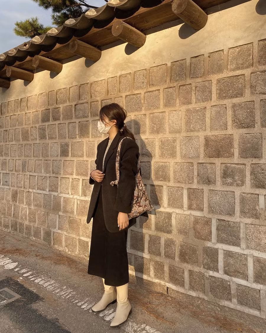 Chị em phối đồ quanh 5 gam màu này, set nào set nấy đều "tây" và sang ảnh 4