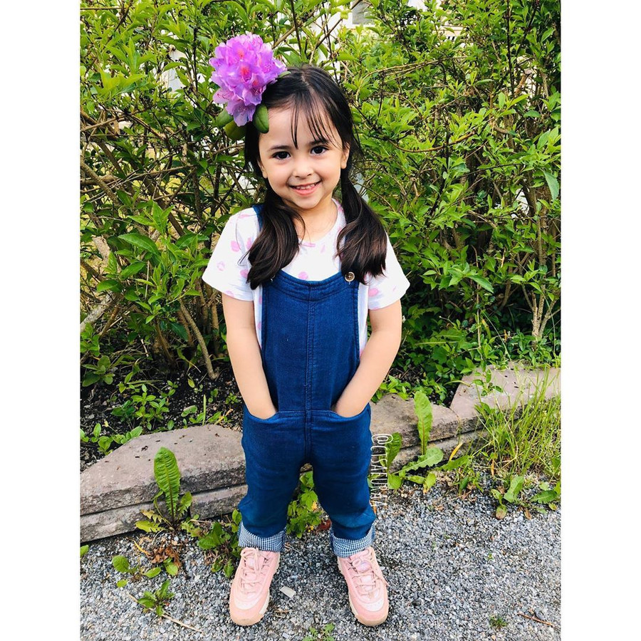 Em bé từng gây sốt MXH vì đôi mắt hệt búp bê giờ ra sao? ảnh 8 Em bé từng gây sốt MXH vì đôi mắt hệt búp bê giờ ra sao? ảnh 8