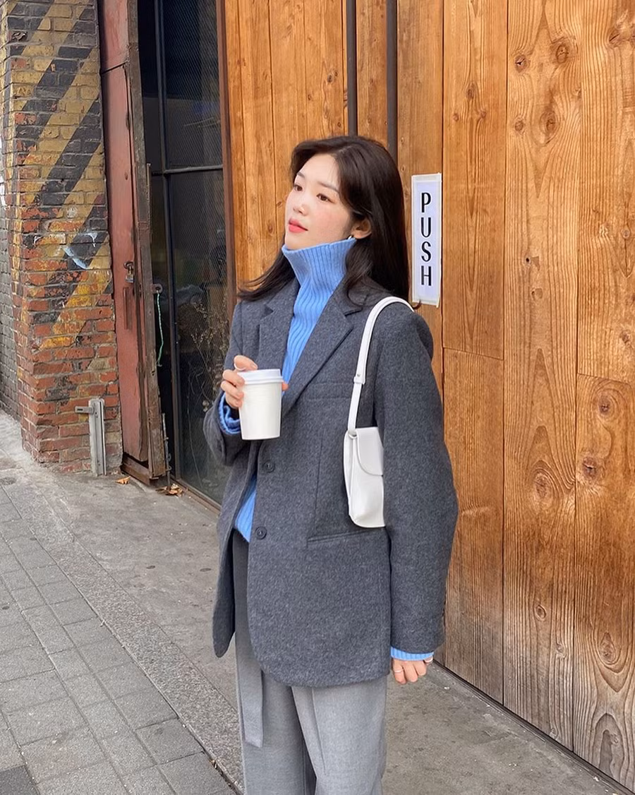 5 mẫu áo quá hợp để diện cùng blaze ảnh 18