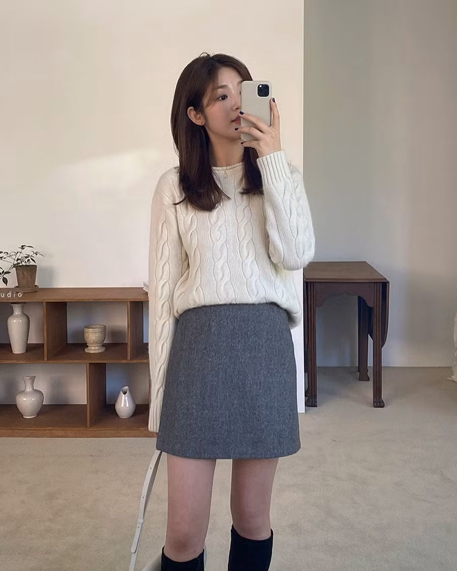 4 kiểu chân váy ngắn cực hợp phối đồ mùa Đông ảnh 2