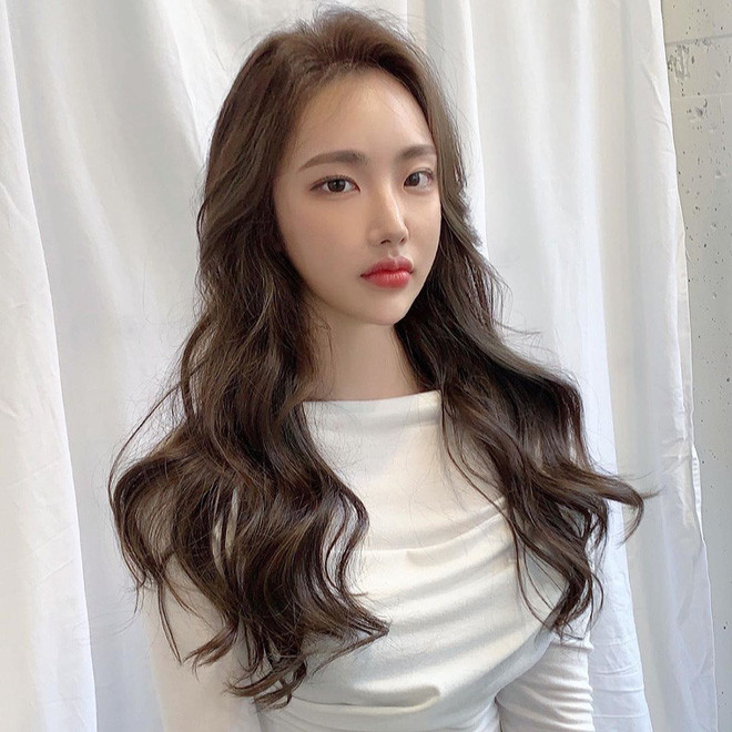 5 kiểu tóc uốn nhẹ nhàng, sang chảnh cho mùa Thu ảnh 5 5 kiểu tóc uốn nhẹ nhàng, sang chảnh cho mùa Thu ảnh 5