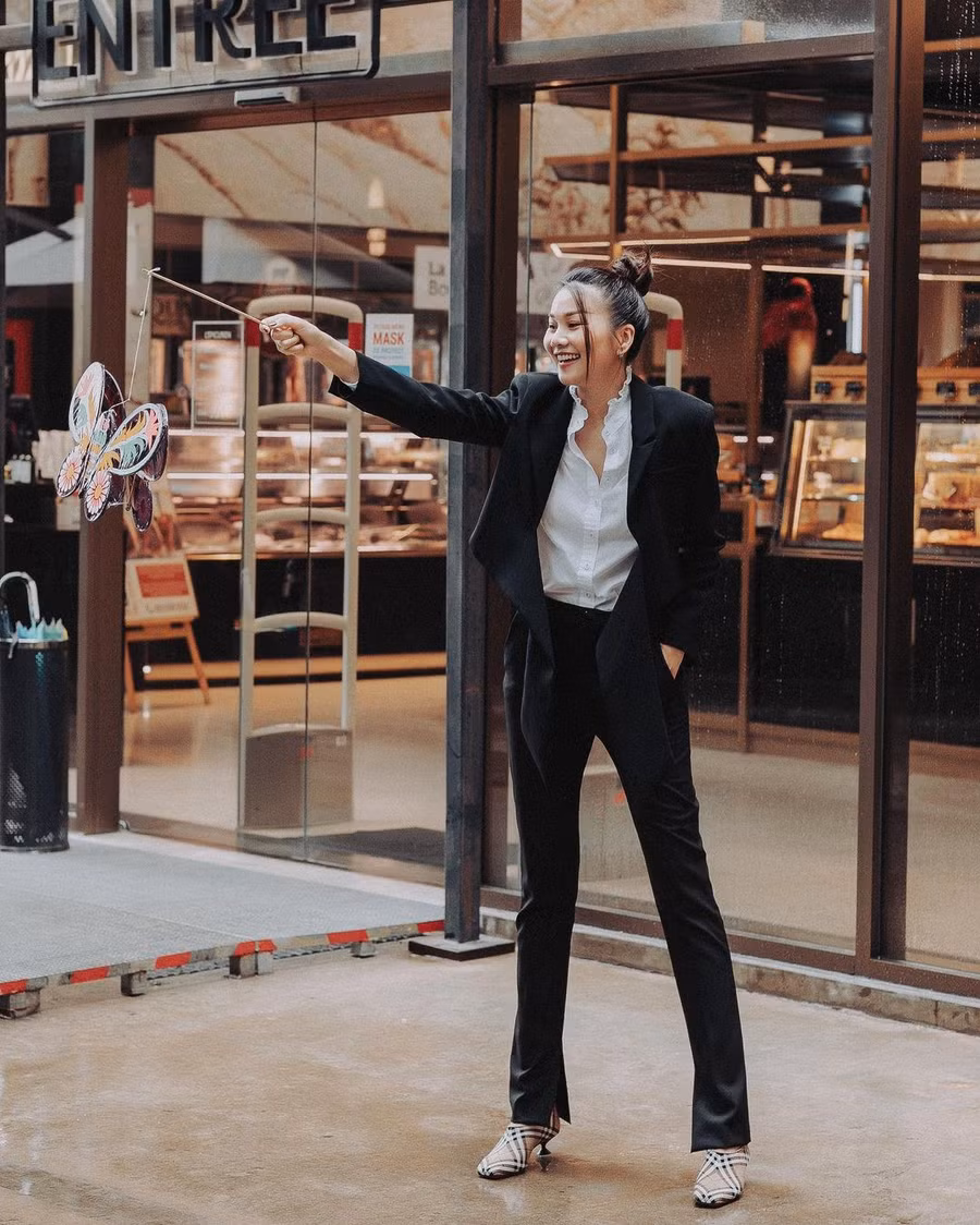 11 set đồ từ Thanh Hằng mà bạn có thể copy ngay để diện đi làm hay đi chơi cũng đẹp - Ảnh 3.