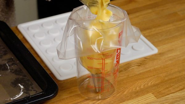 Cách làm bánh su kem dễ dàng bằng nồi chiên không dầu ảnh 5 Cách làm bánh su kem dễ dàng bằng nồi chiên không dầu ảnh 5