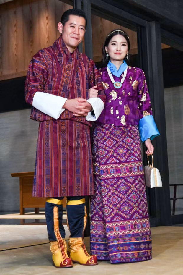 Gia đình cực phẩm của Hoàng hậu "vạn người mê" Bhutan: Em trai trở thành phò mã, chị gái lấy hoàng tử có vẻ đẹp hoàn mỹ - Ảnh 1.