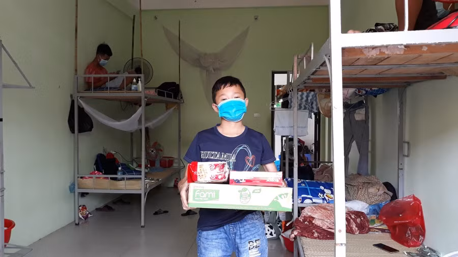 Học sinh cách ly tại KTX Trường Đại học Sư phạm Kĩ thuật Hưng Yên.