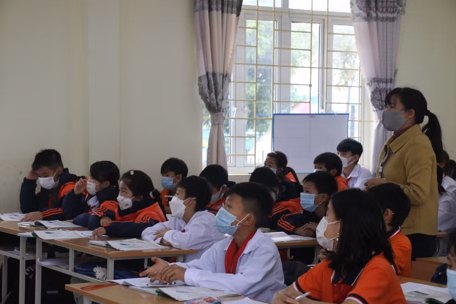 Tiết học môn Khoa học Tự nhiên của học sinh lớp 6A Trường THCS Đồng Bục, tỉnh Lạng Sơn.