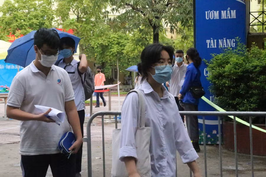 Nhiều thí sinh hài lòng với bài thi môn Toán.