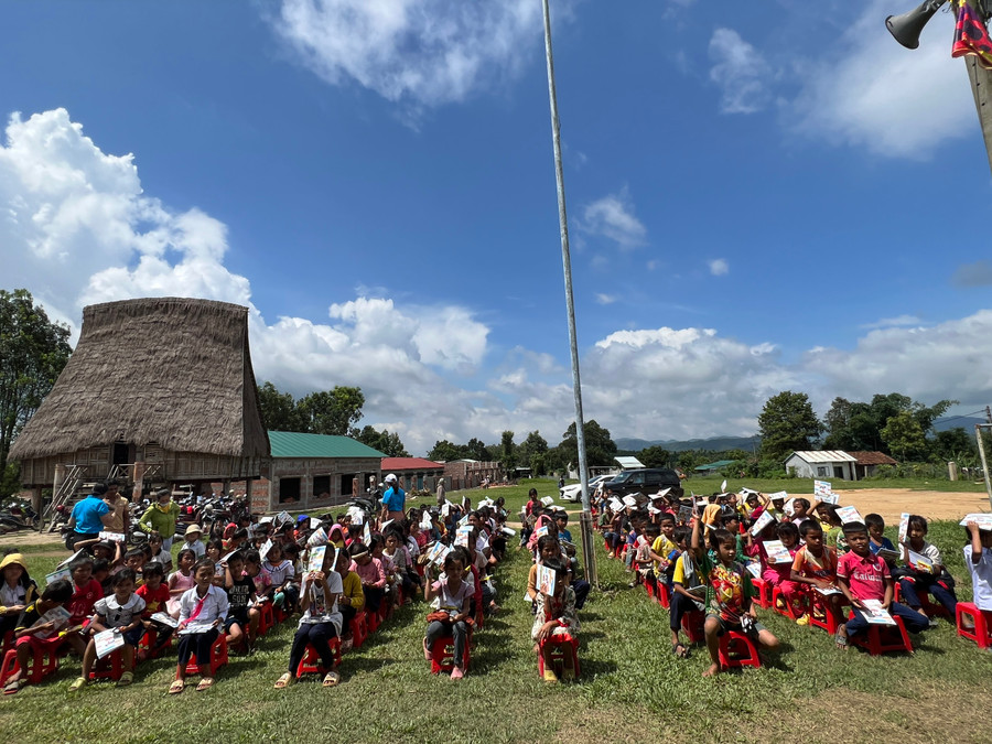 Chương trình nhằm chia sẻ khó khăn với học sinh tỉnh Kon Tum.
