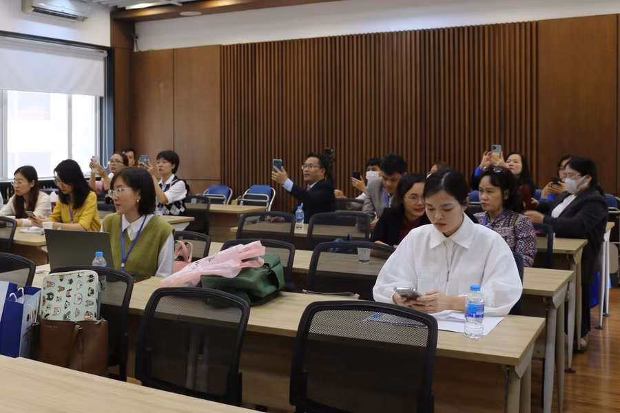 Hội thảo AsiaCALL 2022 tổ chức trực tuyến kết hợp trực tiếp.