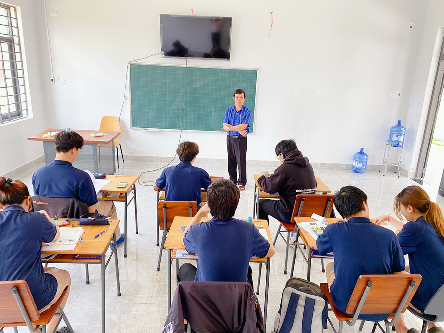 Thí sinh cần phân bổ thời gian ôn tập hợp lý để giảm căng thẳng và nâng cao hiệu quả ôn tập. Thí sinh cần phân bổ thời gian ôn tập hợp lý để giảm căng thẳng và nâng cao hiệu quả ôn tập.