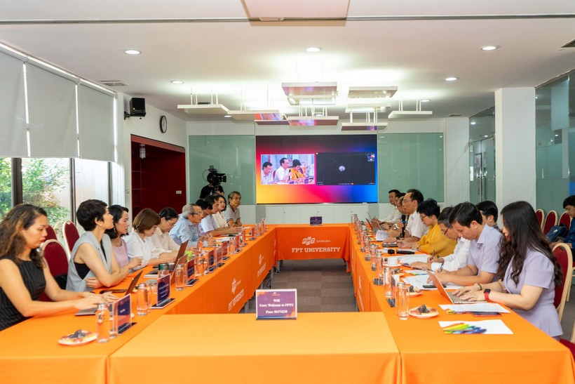 Đoàn công tác của Bộ GD&ĐT làm việc với Trường Đại học FPT (Hà Nội) chiều 5/10. Đoàn công tác của Bộ GD&ĐT làm việc với Trường Đại học FPT (Hà Nội) chiều 5/10.