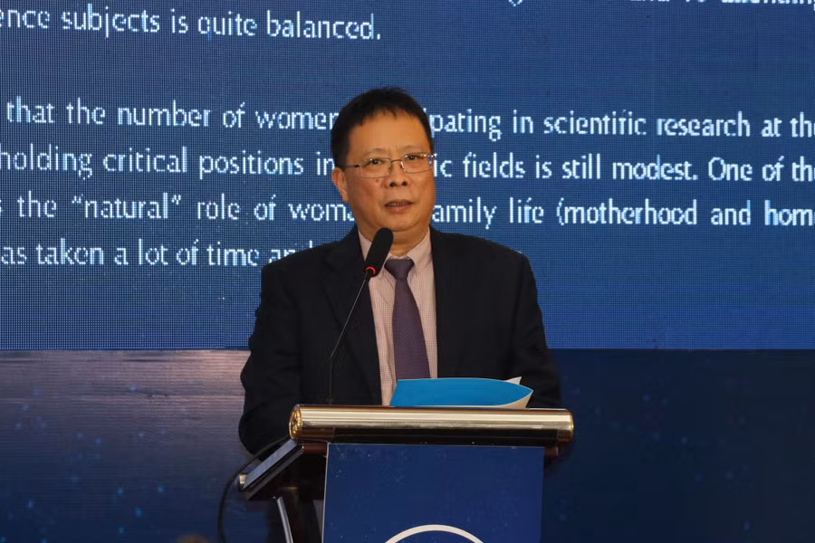 GS. VS Châu Văn Minh, Chủ tịch Viện Hàn lâm Khoa học và Công nghệ Việt Nam, Chủ tịch Hội đồng Khoa học giải thưởng, phát biểu tại buổi lễ.